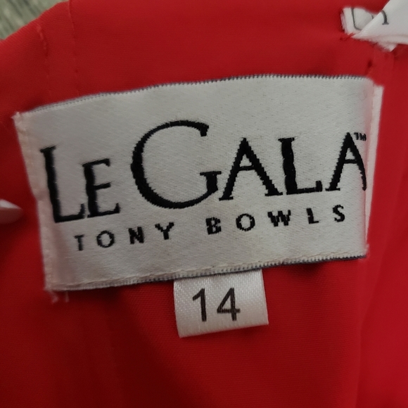 Le Gala Tony Bowls Gown - Picture 8 of 11